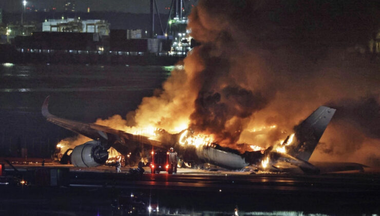 Tokyo’da pistte yolcu uçağı ile çarpışan sahil güvenlik uçağındaki 6 kişiden 5’i öldü