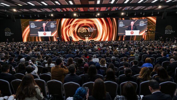 Erdoğan, Kıbrıs Türk halkının egemen eşitliğinin ve eşit uluslararası statüsünün tescili için çabaları yoğunlaştırdıklarını söyledi