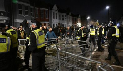 Londra’da terör örgütü PKK yandaşları polisle çatıştı