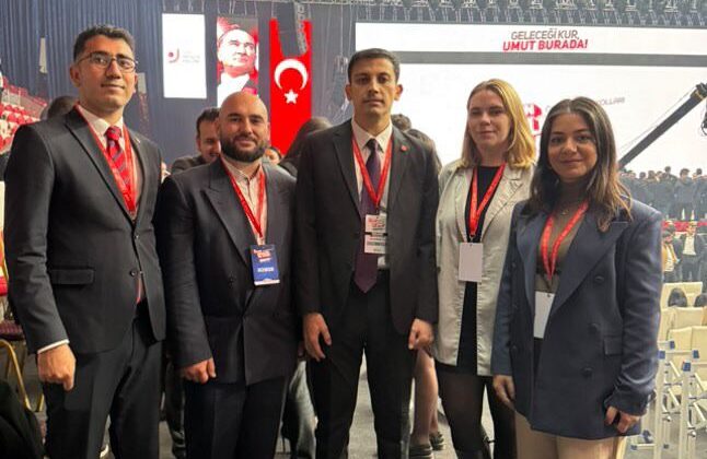 CTP Gençlik Örgütü heyeti CHP Gençlik Kolları 17. Olağan Kurultayına katıldı