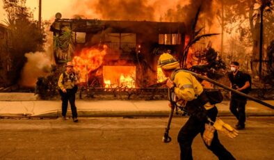 Los Angeles yanıyor: Ulusal muhafızlar görevlendirildi