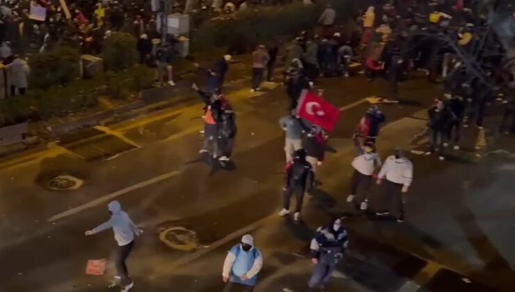 Saraçhane’de izinsiz gösteri yaparak polise saldıran gruba müdahale edildi